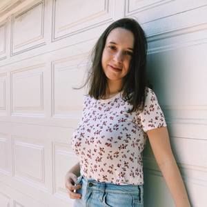 Meet your Posher, Abigail